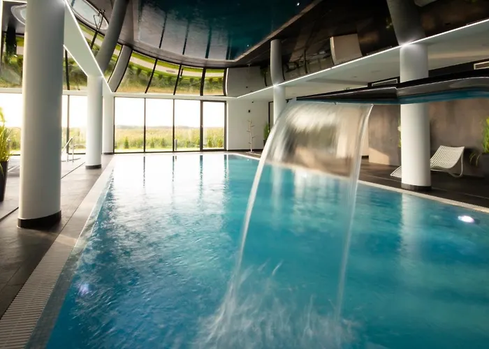 Westin House 215 Apartment